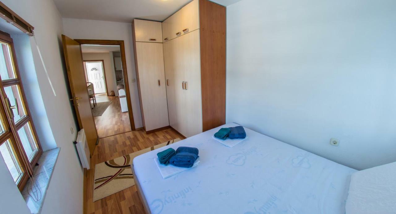 Next To The Old Bridge Apartments Mostar Exterior photo